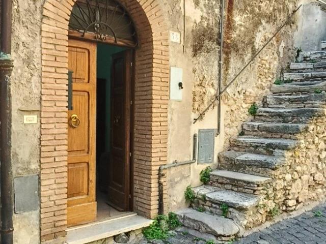Appartamento in vendita a Palombara Sabina RM