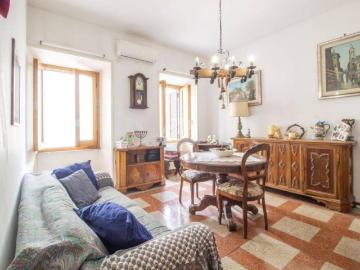 Appartamento in vendita a Palombara Sabina RM