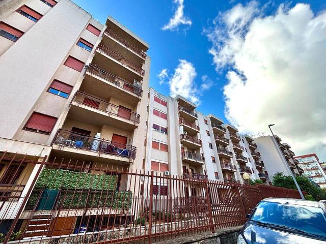 Appartamento in vendita a Palermo