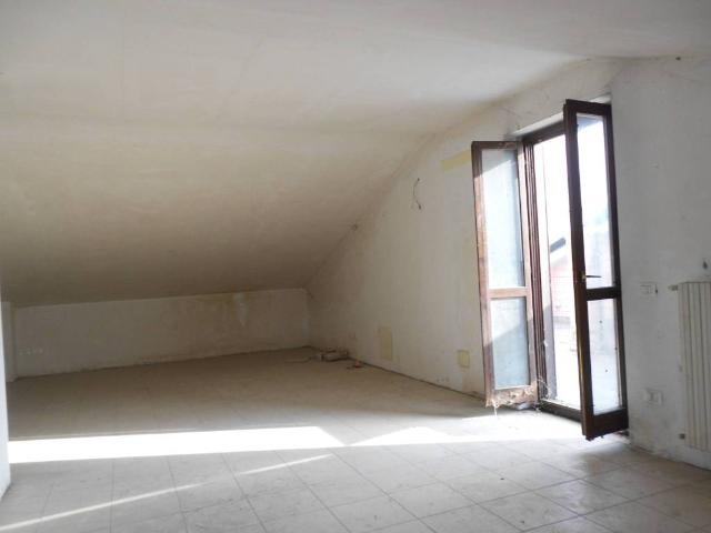 Appartamento in vendita a Pandino CR