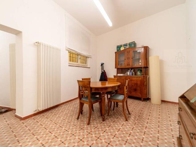 Appartamento in vendita a Parma, Centro Storico