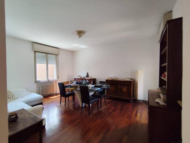 Appartamento in vendita a Parma PR