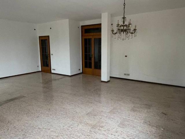 Appartamento in vendita a Parma PR