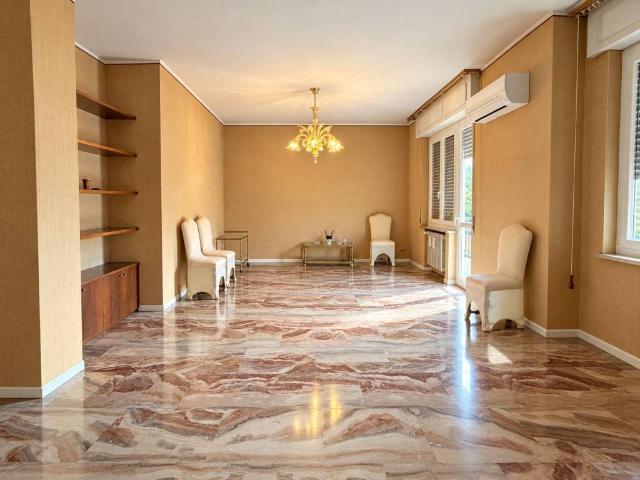 Appartamento in vendita a Parma PR