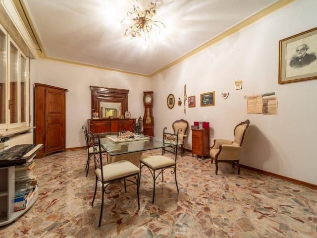 Appartamento in vendita a Parma PR