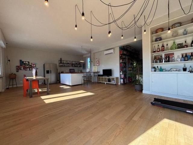 Appartamento in vendita a Parma