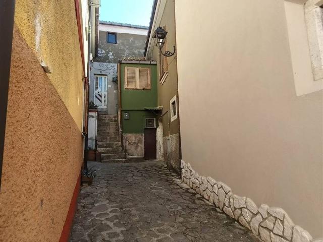 Casa indipendente in vendita a Parolise AV