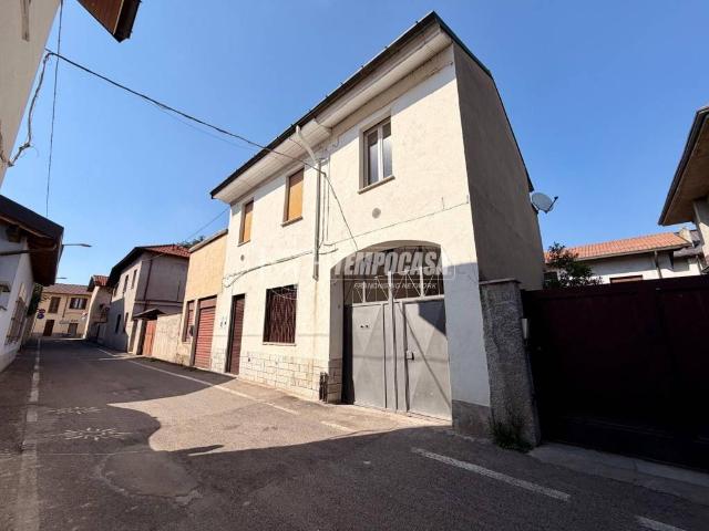 Appartamento in vendita a Parabiago MI