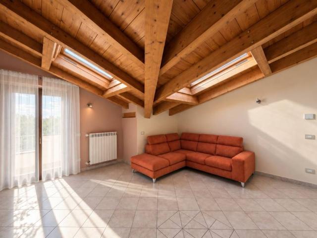 Appartamento in vendita a Parabiago MI