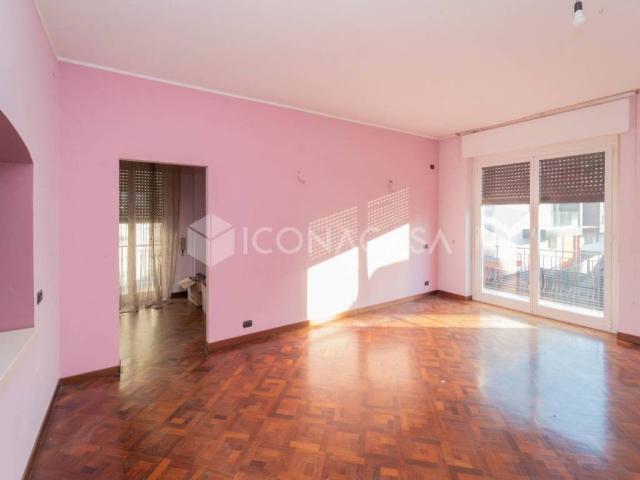 Appartamento in vendita a Parabiago MI