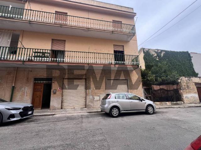 Appartamento in vendita a Partinico PA