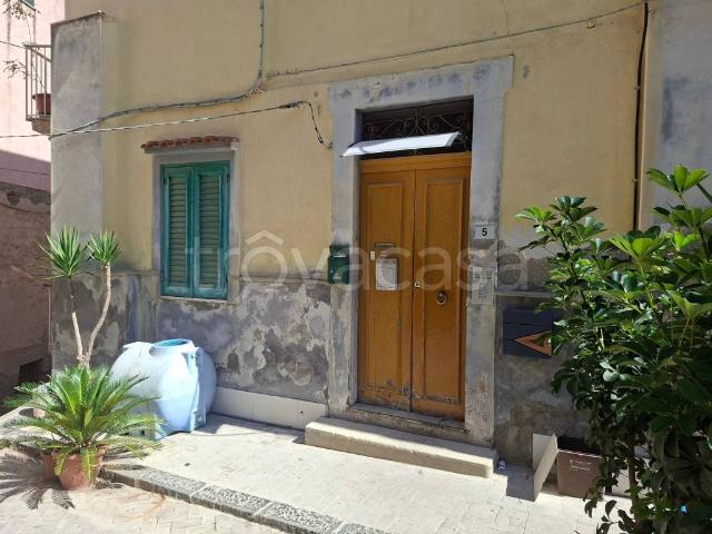 Appartamento in vendita a Patti piazza Greco, 5
