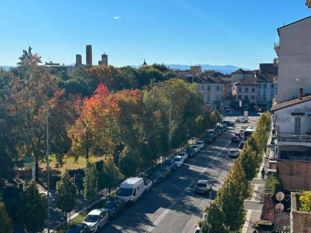 Appartamento in vendita a Pavia PV