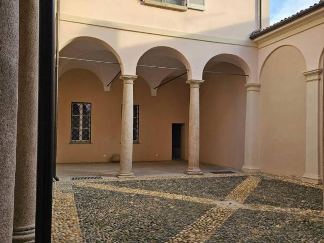 Appartamento in vendita a Pavia PV