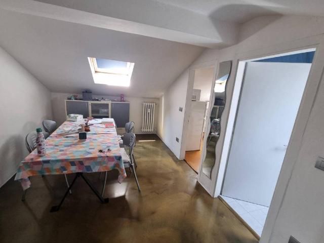 Loft / Open Space in vendita a Pavia PV