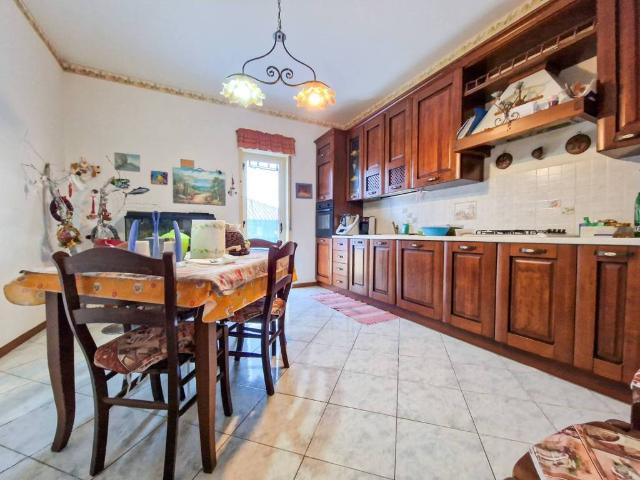 Appartamento in vendita a Pedara CT