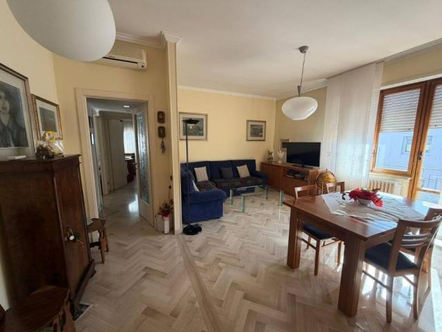 Appartamento in vendita a Pesaro PU
