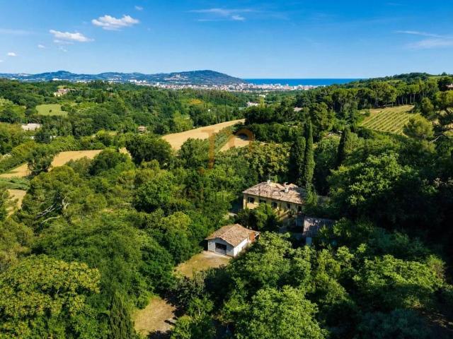 Appartamento in vendita a Pesaro strada dei Colli, 21, Muraglia