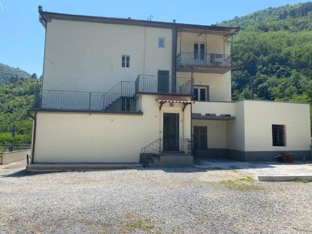 Appartamento in vendita a Pescaglia LU