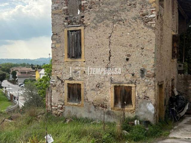 Appartamento in vendita a Pescantina VR