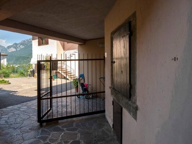 Appartamento in vendita a Pescate LC