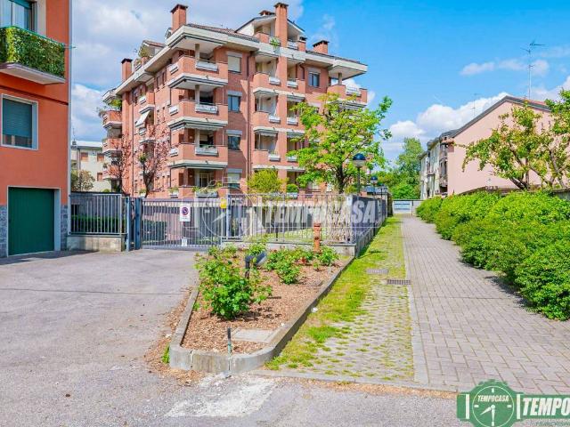 Appartamento in vendita a Peschiera Borromeo MI