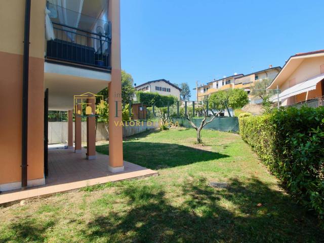 Appartamento in vendita a Peschiera del Garda, Generica