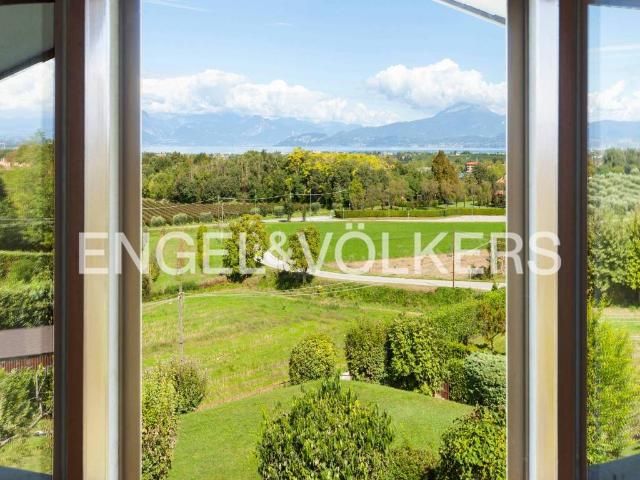 Villa in vendita a Peschiera del Garda VR