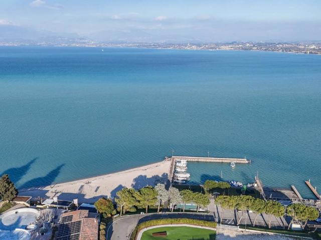 Appartamento in vendita a Peschiera del Garda VR