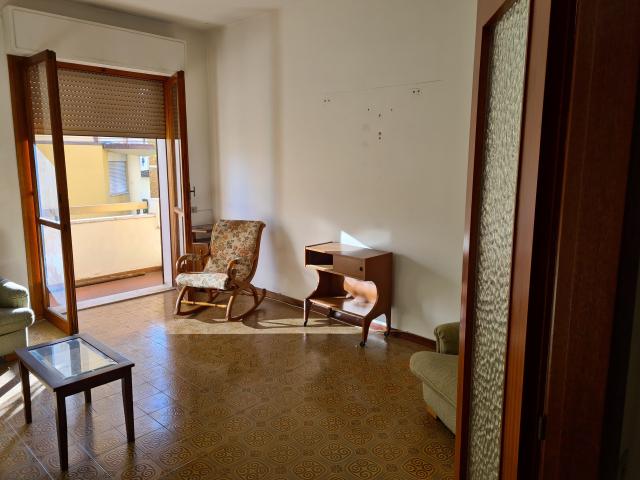 APPARTAMENTO in VENDITA a PESCIA di 4 vani