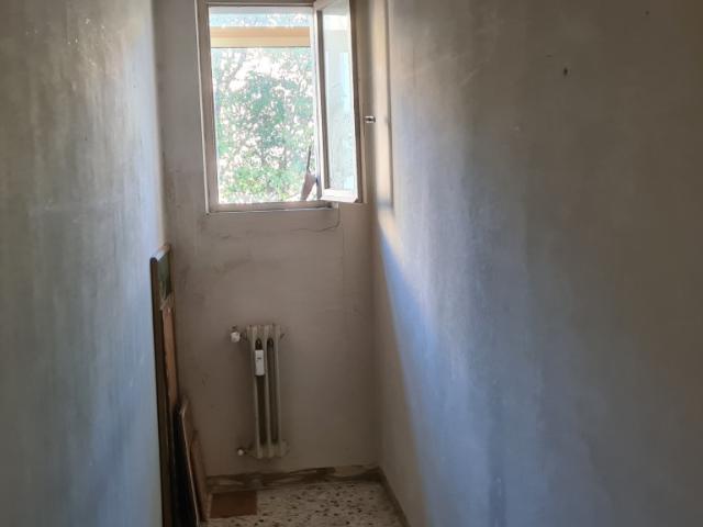APPARTAMENTO in VENDITA a PESCIA di 6 vani