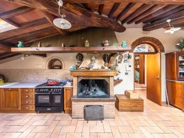 Appartamento in vendita a Pescia PT