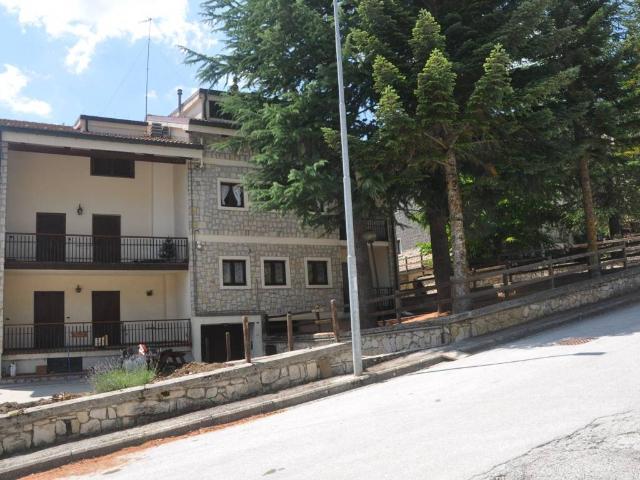 Appartamento in vendita a Pescocostanzo AQ