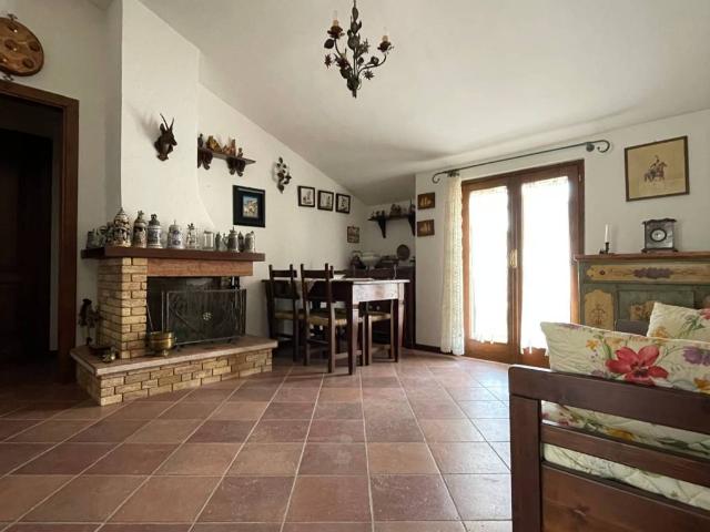 Appartamento in vendita a Pescocostanzo AQ