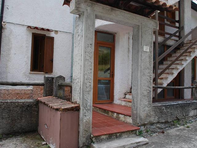 Appartamento in vendita a Pescocostanzo AQ