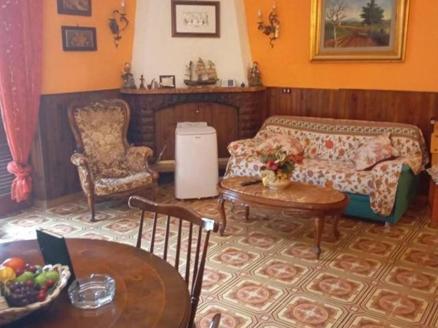 Appartamento in vendita a Pereto AQ