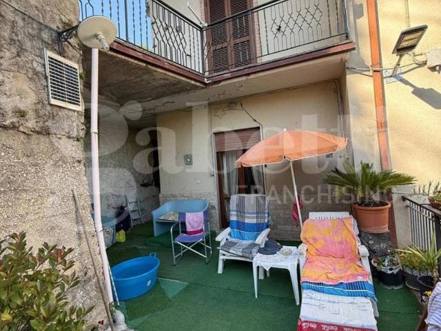 Appartamento in vendita a Petrella Salto RI