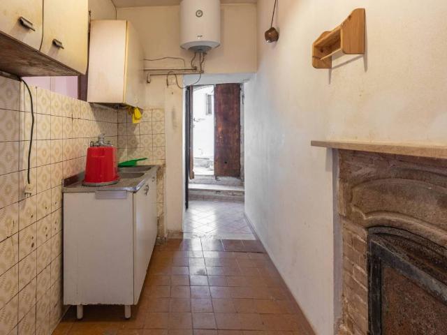 Appartamento in vendita a Petrella Salto RI