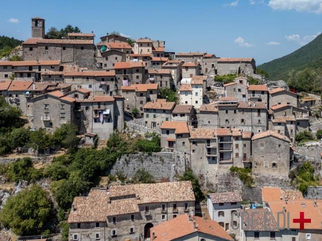 Appartamento in vendita a Petrella Salto RI