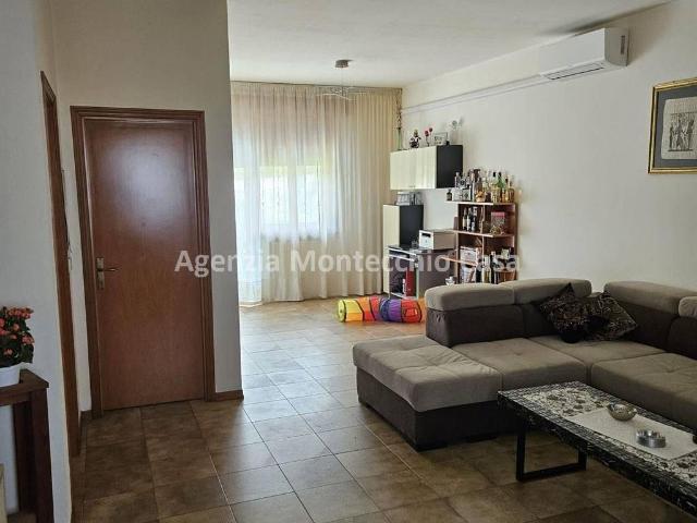 Appartamento in vendita a Petriano PU