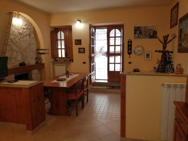 Appartamento in vendita a Piana di Monte Verna CE