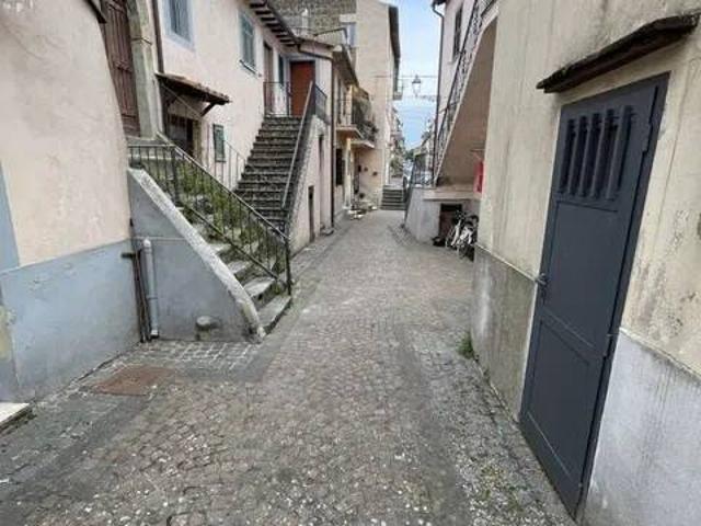 Appartamento in vendita a Piansano VT