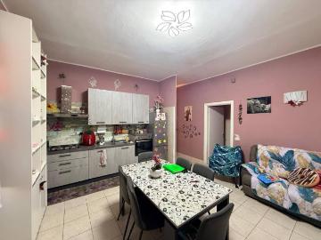 Appartamento in vendita a Piansano VT