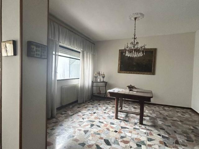 Appartamento in vendita a Piacenza PC