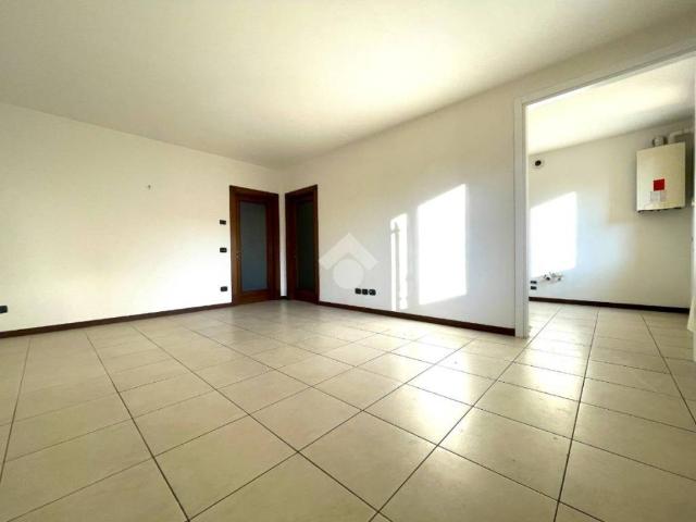 Appartamento in vendita a Piadena Drizzona CR