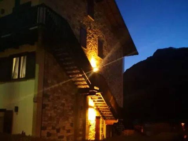 Appartamento in vendita a Piazza Brembana BG