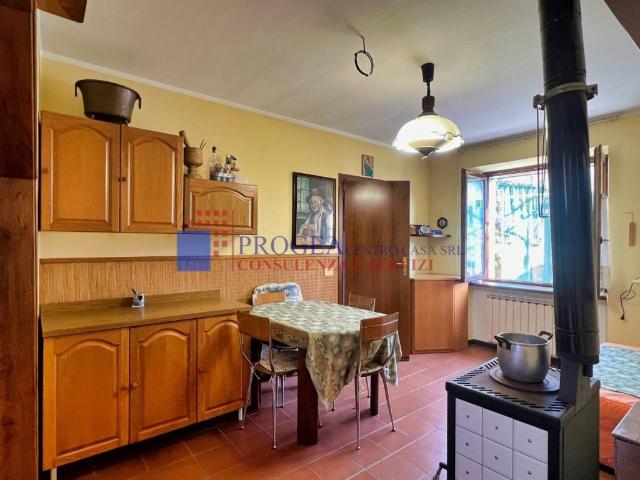 Appartamento in vendita a Piazza Brembana BG