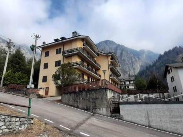 Appartamento in vendita a Piazzatorre BG