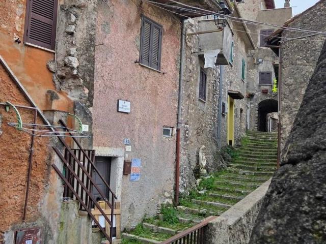 Appartamento in vendita a Piglio FR