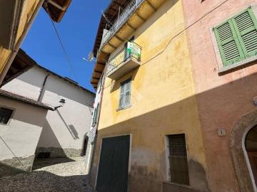 Appartamento in vendita a Pigra CO